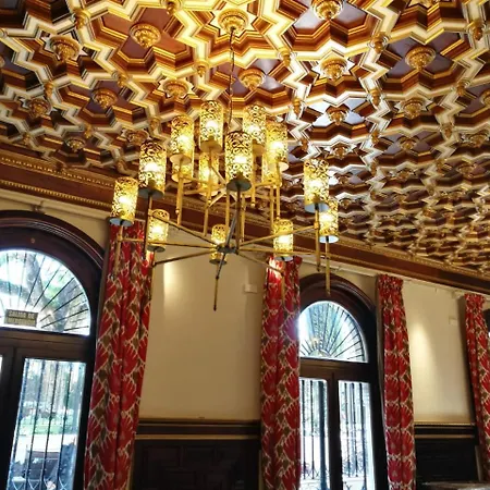 Casa Palacio Maria Luisa 헤레스