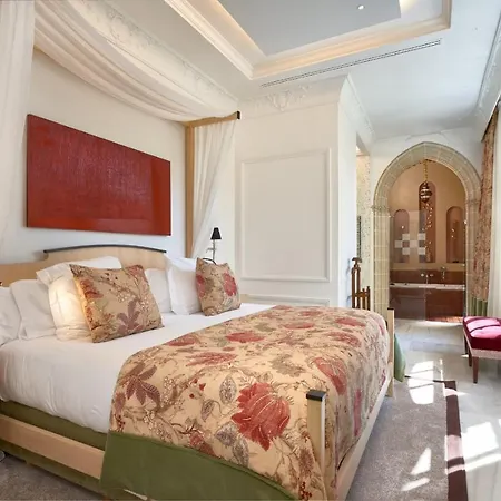 Hotel Casa Palacio Maria Luisa 5*