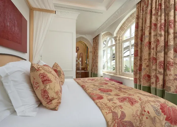 Casa Palacio Maria Luisa Hotel 5*