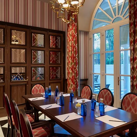 Casa Palacio María Luisa Hotel