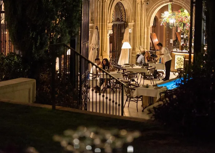 Casa Palacio Maria Luisa 헤레스