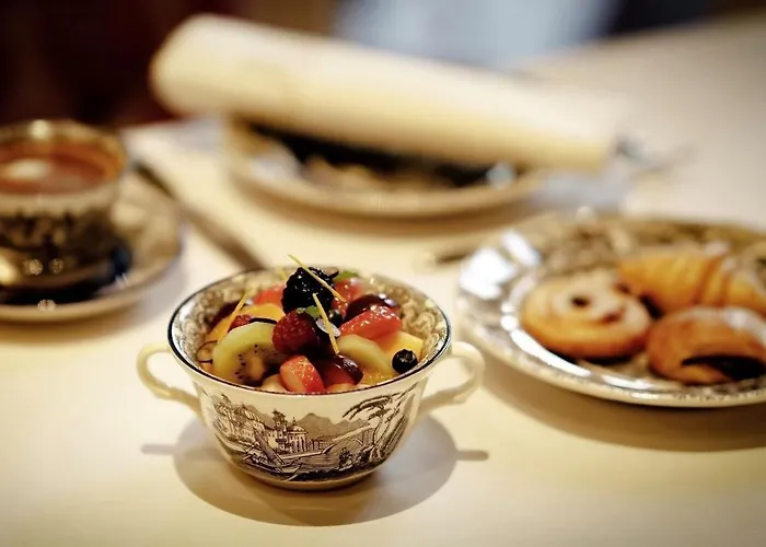 호텔 Casa Palacio Maria Luisa 5*